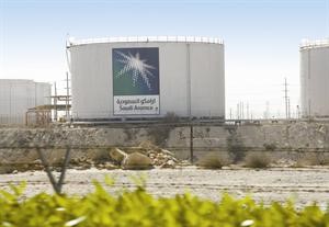 خزانات النفط في السعودية ﻿