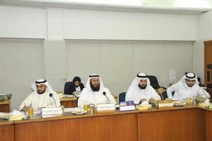 دجمعان الحربش ومحمد هايف ودمحمد الحويلة اثناء الاجتماع﻿