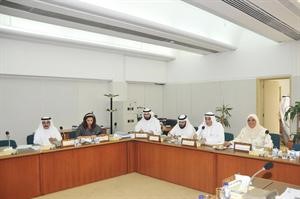دمعصومة المبارك واحمد السعدون ودضيف الله ابورمية ودفيصل المسلم ودرولا دشتي وسعد زنيفر خلال الاجتماع﻿