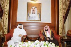 وليد الشعيب مستقبلا دعبدالعزيز السدحان في المطار﻿