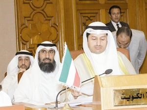 دبدر الشريعان مترئسا وفد الكويت خلال الاجتماع﻿