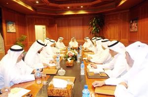 دفاضل صفر ودبدر الشريعان لدى اجتماعهما الى قيادات الاشغال والزراعة والكهرباء﻿
