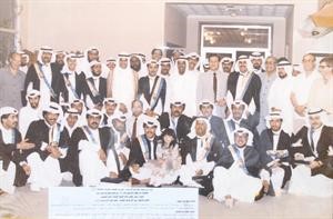 لقطة تذكارية مع النائب احمد السعدون اثناء حفل التخرج الجامعي