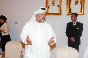 سفير مملكة البحرين الشيخ خليفة بن حمد ال خليفة متحدثا خلال حفل الغداءقاسم باشا