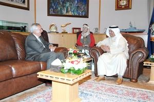 الشيخ جابر المبارك مستقبلا السفير الالماني فرانك ماركوس مان﻿