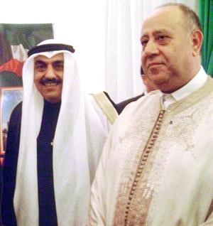 سفير الكويت فهد العوضي ووزير السياحة التونسي سليم التلاتلي﻿
