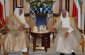صاحب السمو الامير الشيخ صباح الاحمد مستقبلا الشيخ جابر المبارك﻿