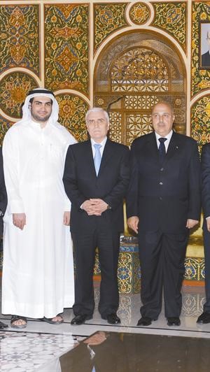 الوزير دتامر الحجة والسفير بسام عبدالمجيد والزميل محمد راتب

