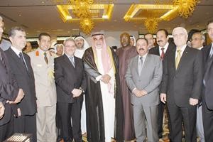 الفريق الشيخ احمد الخالد والعقيد اشرف بركات يتوسطان سفراء سورية والاردن والعراق ولبنان والسنغال﻿