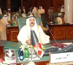 صاحب السمو الامير مترئسا وفد الكويت في القمة