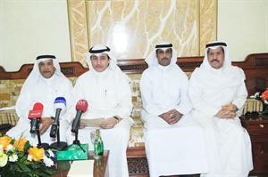 عسكر العنزي ومحسين المنصور خلال المؤتمر الصحافيمحمد ماهر