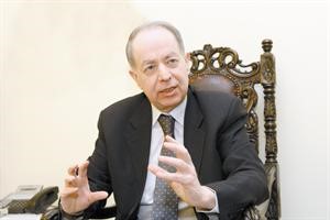 وزير السياحة السوري سعدالله اغا القلعة