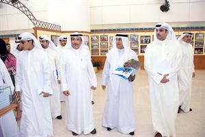 المعينون الجدد في المعهد الديبلوماسي التابع لوزارة الخارجيةاثناء زيارتهم الى مجلس الامة وبرفقتهم الامين العام المساعد توفيق الوهيب 