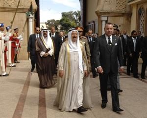 صاحب السمو الامير لدى وصوله الى القصر الملكي بالرباط وفي استقباله الملك محمد السادس﻿