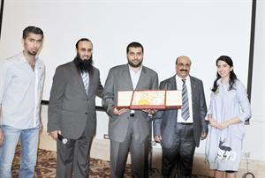 والديبلوماسي عبدالله الخبيزي﻿