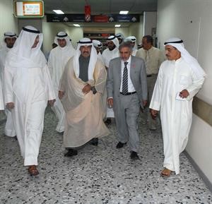 سمو الشيخ ناصر المحمد ودهلال الساير يطمئنان على صحة دالعفاسي﻿﻿محمد ماهركرم ذياب﻿
