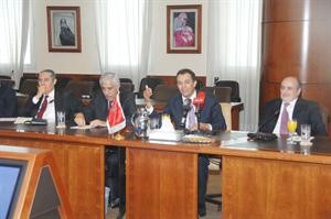 وزير التجارة والصناعة المغربي احمد الشامي وعدد من اعضاء الوفد المرافق 	سعود سالم
﻿