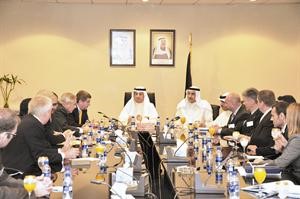 د بدر الشريعان وماحمد النصار خلال الاجتماع
