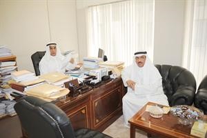 احمد السعدون ومسلم البراك خلال اجتماعهما في مكتب السعدون في مجلس الامة امس﻿﻿متين غوزال﻿