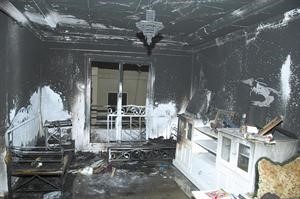 اثار الحريق في الشقة المنكوبة ﻿﻿سعد هنداوي﻿
