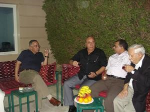 عدد من اساتذة الجامعة﻿