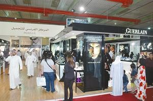 جناح وهران التجارية واقبال كبير عليه﻿