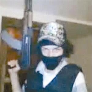 صورة الفتى القاتل كما عممتها الشرطة المكسيكية