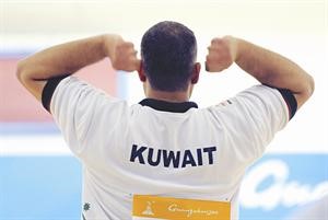 لاعب البولينغ محمد الرجيبة اكد وجود الكويت في اسياد غوانزو بميداليته الفضية افپ﻿