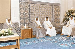 الأمير أدى صلاة العيد في المسجد الكبير وغادر إلى عُمان في زيارة خاصة