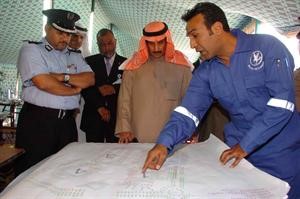 ويستمع لشرح فني حول المناطق المنكوبة﻿