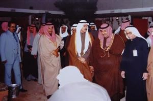 ابراهيم البغلي وصورة مع سمو الشيخ ناصر المحمد