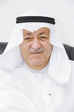 السفير علي المؤمن