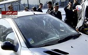 اولى الصور عن محاولة اغتيال استاذ جامعي اصيب مع زوجته بانفجار عبوة لاصقة بسيارته في طهران امسرويترز