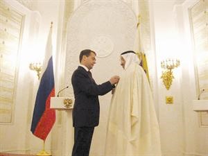 الرئيس الروسي يقلد دالفلاح وسام الاستحقاق