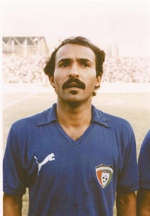 نجم الازرق السابق عبدالعزيز العنبري