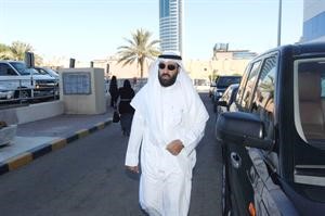دعلي العمير اثناء توجهه لزيارة الجويهل