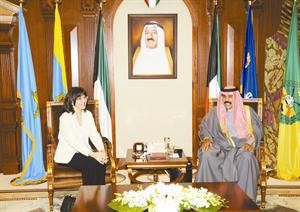 سمو نائب الامير وولي العهد مستقبلا السفيرة الفرنسية﻿