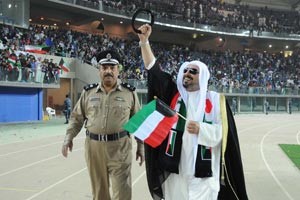 الشيخ طلال الفهد محييا الجماهير التي ملات ستاد جابر الدولي هاني الشمري