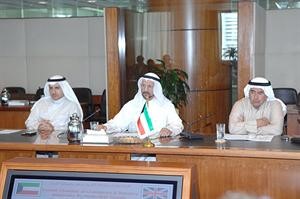 عبدالوهاب الوزان مترئسا اعضاء الغرفة خلال اللقاء﻿
