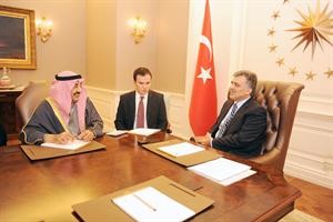 الرئيس التركي عبدالله غول اثناء استقباله الرئيس جاسم الخرافي
﻿