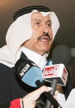 السفير السعودي علي عواض عيسيري ونظراؤه السوري علي عبدالكريم والايراني غضنفر ركن ابادي متحدثين للصحافيين فيما غادر السفير المصري احمد البدوي العشاء الذي اقامه السفير السعودي دون تصريح محمود الطويل
