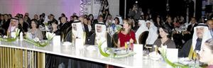 الملكة رانيا والامير سلمان بن حمد والشيخة مي ال خليفة خلال الحفل
﻿