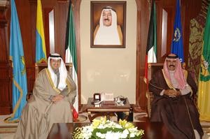 سمو ولي العهد الشيخ نواف الاحمد مستقبلا دبدر الشريعان﻿