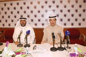 ديوسف الابراهيم ودراشد العجمي خلال المؤتمر
