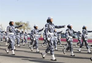 قوات الشرطة النسائية خلال مشاركتها في استعراضات العيد الوطني