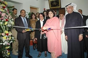 البارونة سعيدة وارسي ونورية السداني تفتتحان مكتب التنمية في تعاونية كيفان