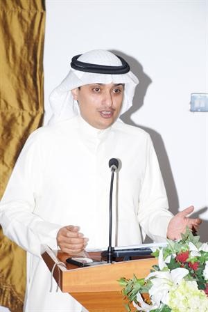 ماحمد المنفوحي يستعرض الميزانية العامة لمشاريع البلدية