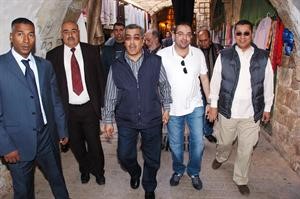 رئيس التحرير الزميل يوسف خالد المرزوق ونائب رئيس التحرير الزميل عدنان الراشد خلال جولة في الخليل