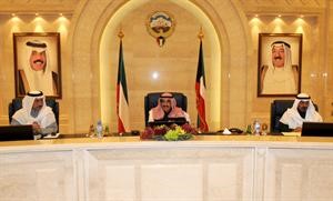 سمو رئيس مجلس الوزراء الشيخ ناصر المحمد مترئسا الاجتماع وبحضور الشيخ جابر المبارك والشيخ دمحمد الصباح
