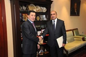 السفير خلف بوظهير خلال لقائه وزير الخارجية الاوزبكي
﻿